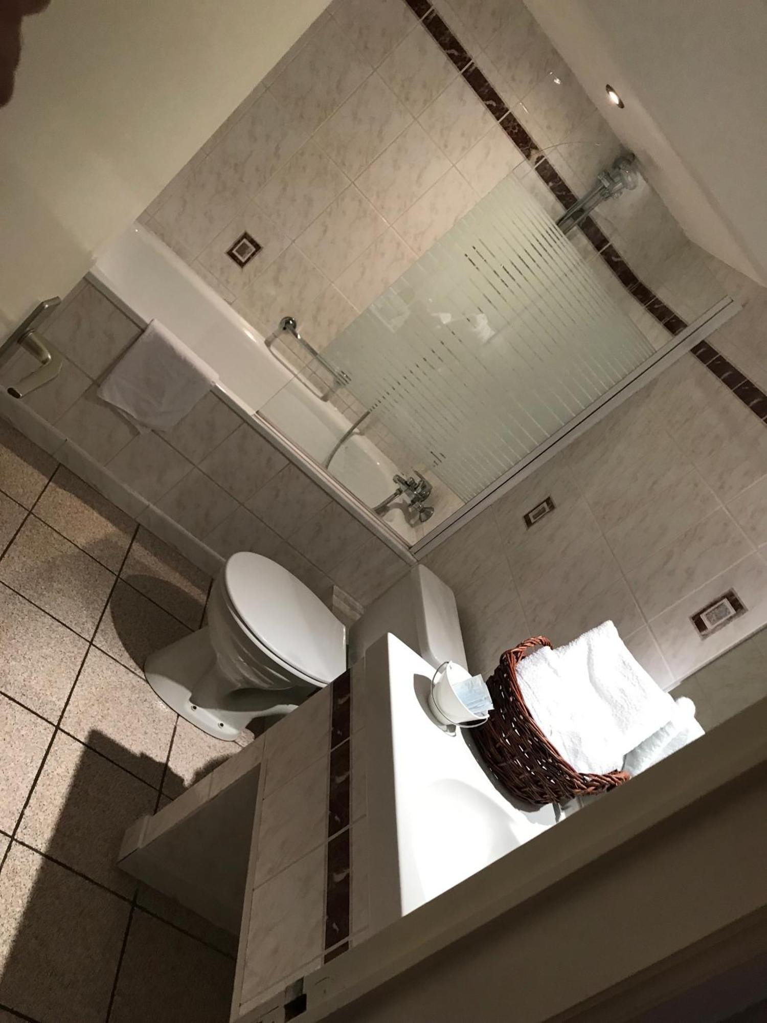 Le Cosy Hotel Буйон Екстер'єр фото