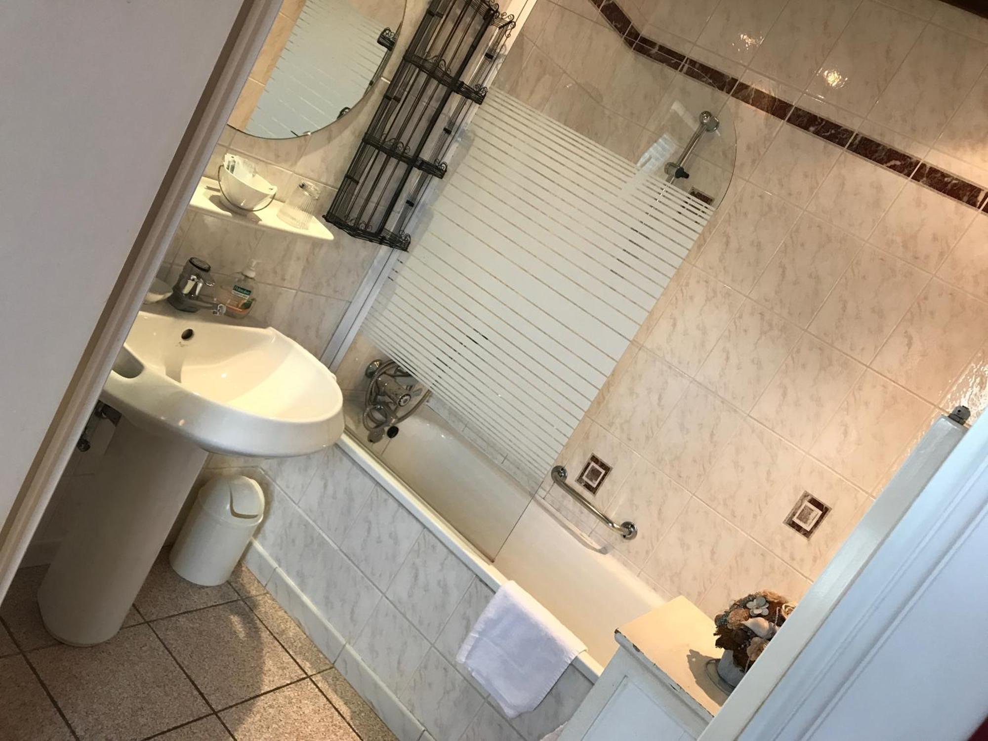 Le Cosy Hotel Буйон Екстер'єр фото